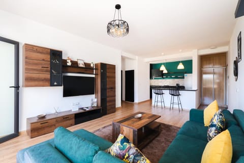 Communal lounge/ TV room, Living room, Lounge or bar