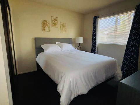 1Bd Prime Westwood Location One Block from UCLA Apartment in Westwood