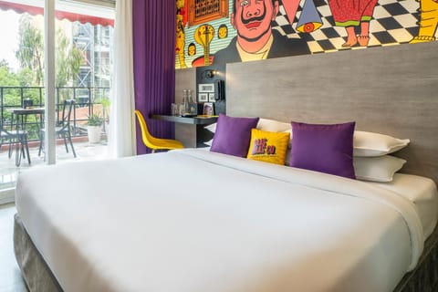 Bed, Balcony/Terrace, Photo of the whole room, Bedroom