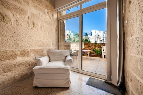 Bed, Garden, Garden, View (from property/room), Bedroom, Garden view, Garden view, wardrobe