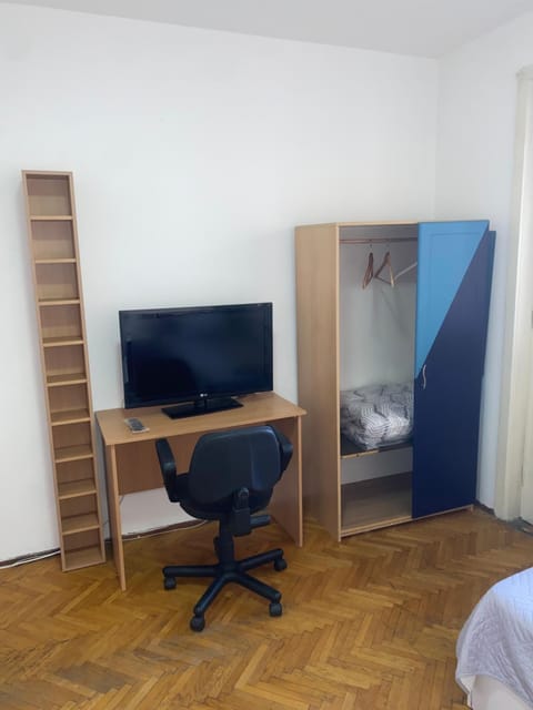 Great Room Great location No Parking Bed and Breakfast in Skopje