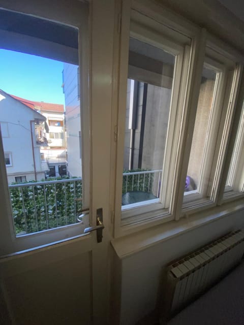 Great Room Great location No Parking Bed and Breakfast in Skopje