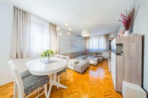 Living room, Seating area, heating