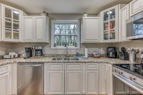 Bear Oaks Retreat House in Johnson City