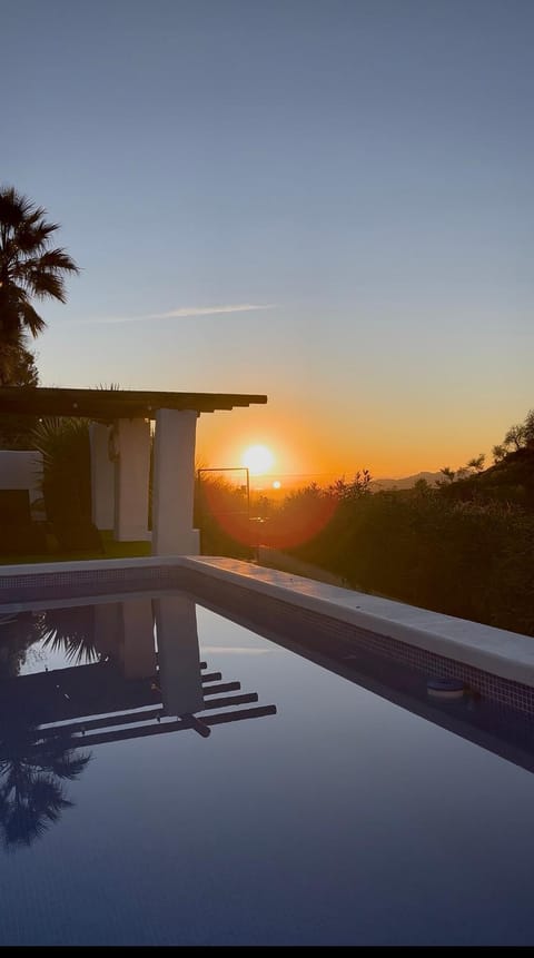 Swimming pool, Sunrise, Open Air Bath, Public Bath