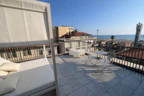 Natural landscape, View (from property/room), Balcony/Terrace, Sea view, sunbed