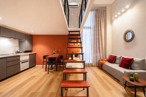 TV and multimedia, Living room, Seating area, internet