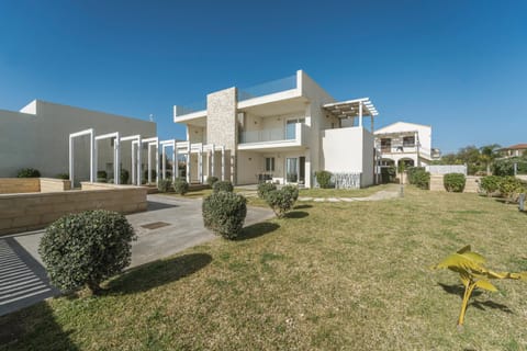 Property building, Day, Garden, Garden view