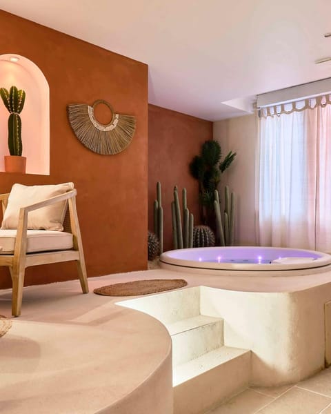 Hot Tub, Bath