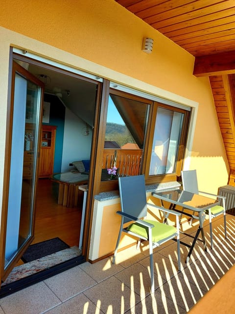 View (from property/room), Balcony/Terrace, Seating area