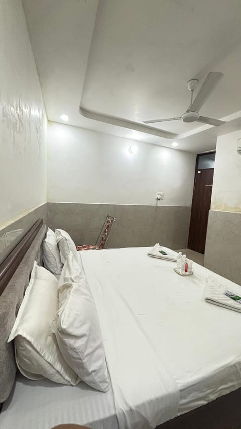 View (from property/room), City view, Family, towels, VIP, air conditioner