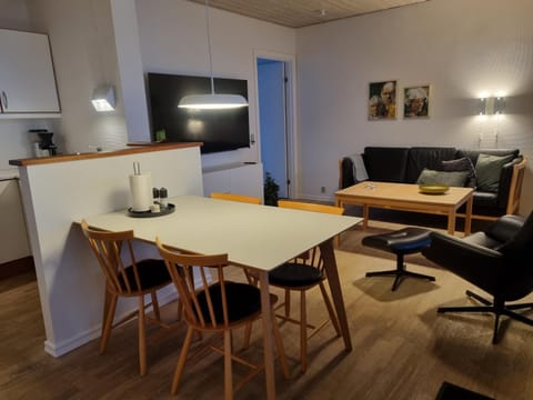 Coffee/tea facilities, Dining area, dishwasher