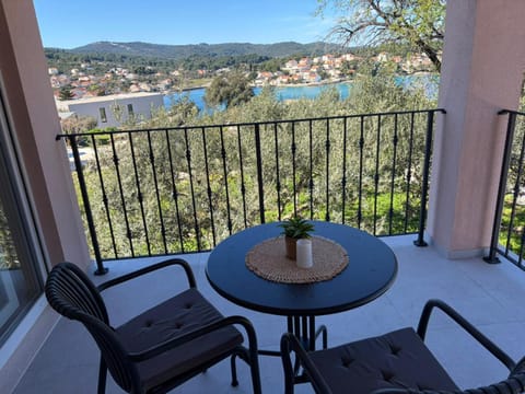 View (from property/room), Balcony/Terrace