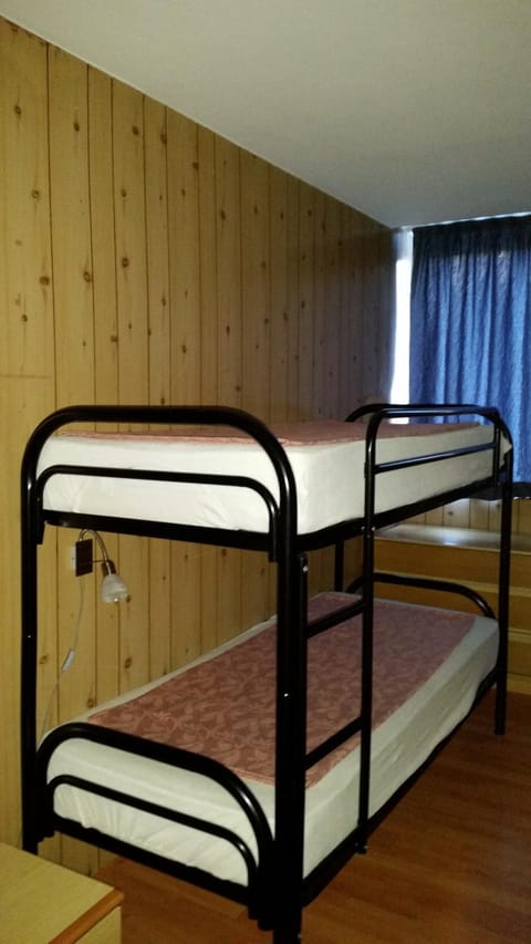 bunk bed