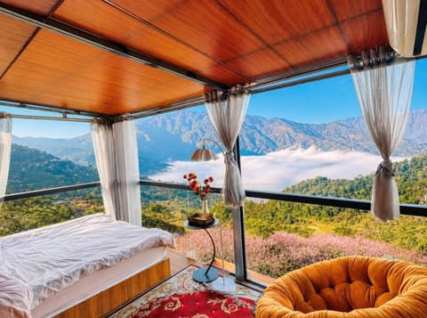 Spring, Natural landscape, Photo of the whole room