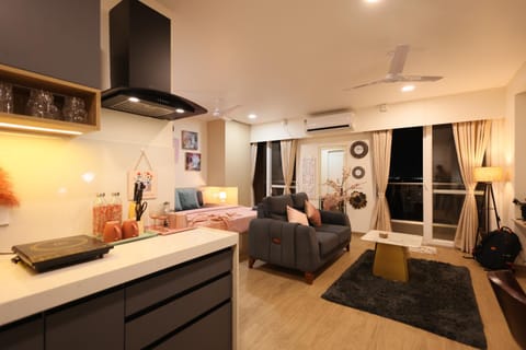 Kitchen or kitchenette, Living room, Seating area