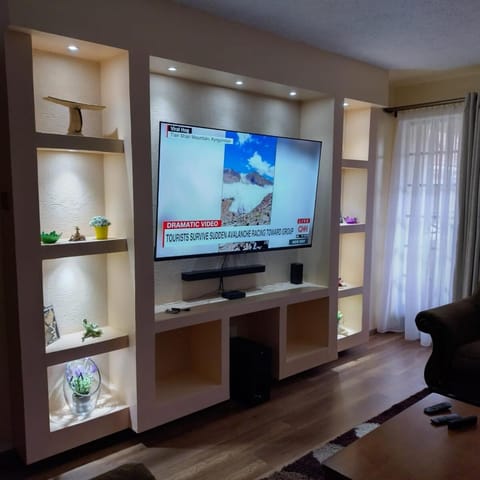 Communal lounge/ TV room, TV and multimedia
