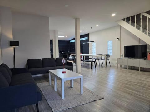 Communal lounge/ TV room, Living room