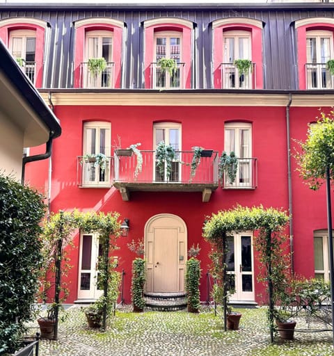 Inner courtyard view
