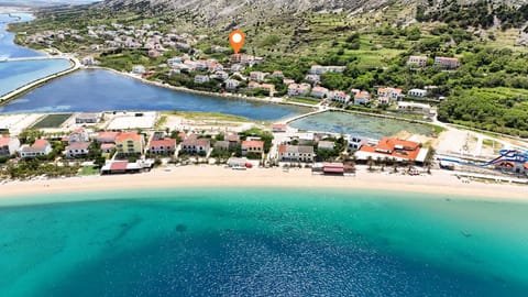 Facade/entrance, Bird's eye view, Beach