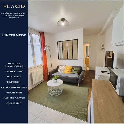 TV and multimedia, Kitchen or kitchenette, Seating area