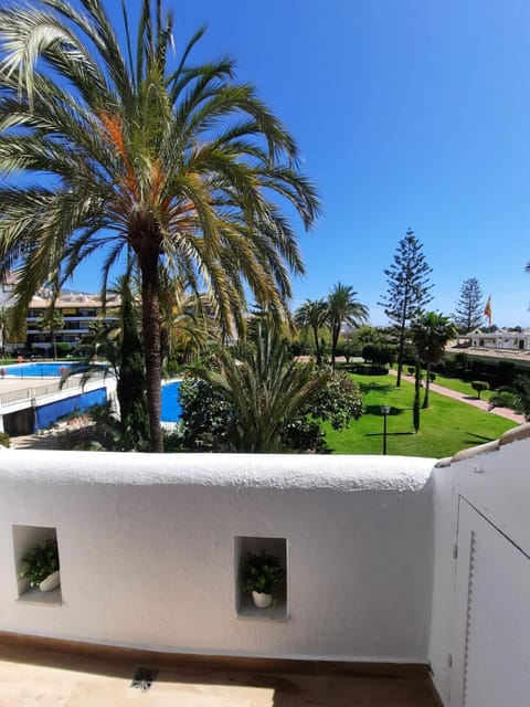 Day, Garden, Garden, Garden view, Pool view, Swimming pool, sunbed