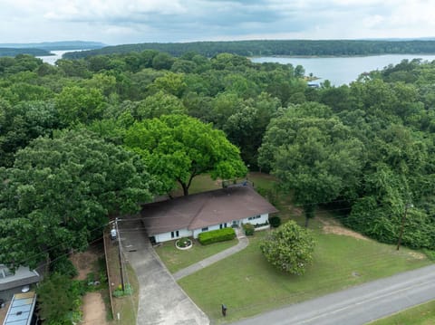 Bird's eye view, Lake view