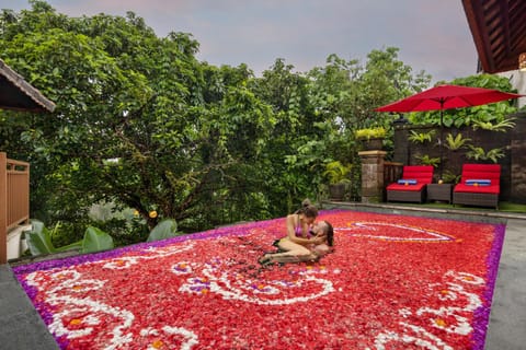 Patio, Day, Garden, Garden view, Pool view, Swimming pool, sunbed