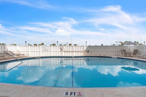Gulf Shores #205 House in Redington Shores
