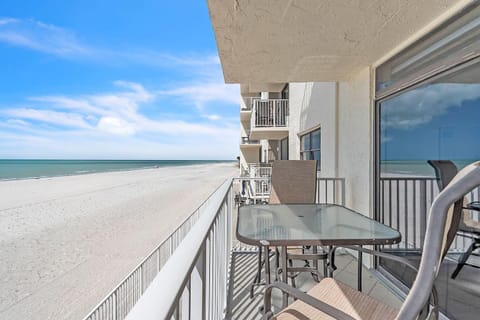 Gulf Shores #205 House in Redington Shores