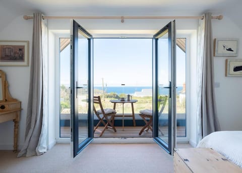 Seating area, Sea view, Sea view
