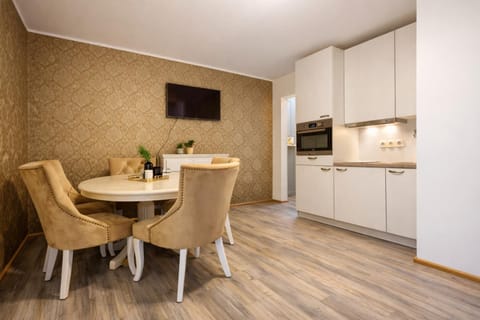 Kitchen or kitchenette, Living room, Dining area, oven, stove