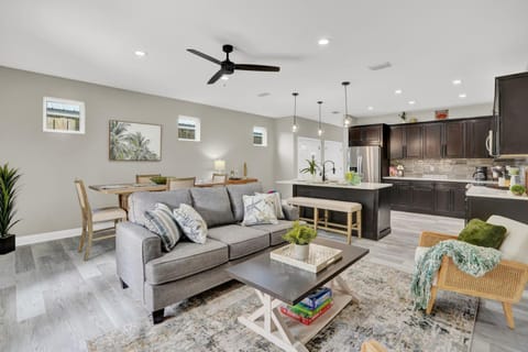 Book Me Baby! Whispering Palms at PCB House in Upper Grand Lagoon