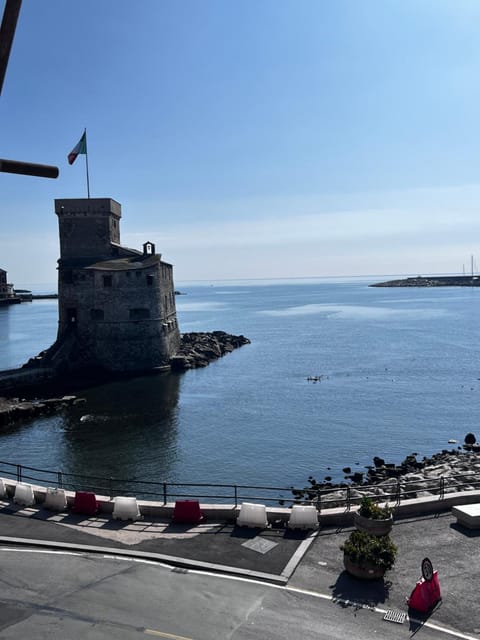 Nearby landmark, View (from property/room)