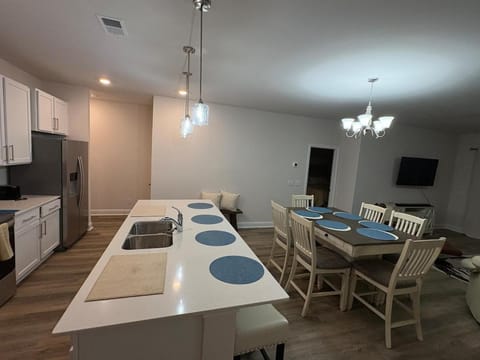 The Oasis House in Port Wentworth