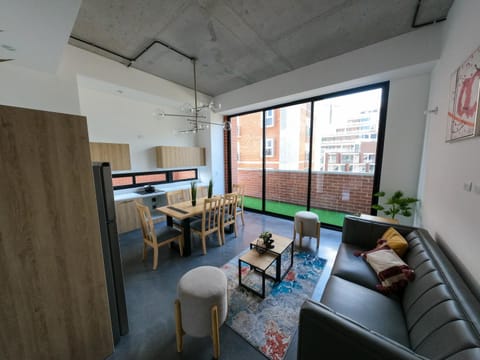 Living room, Dining area