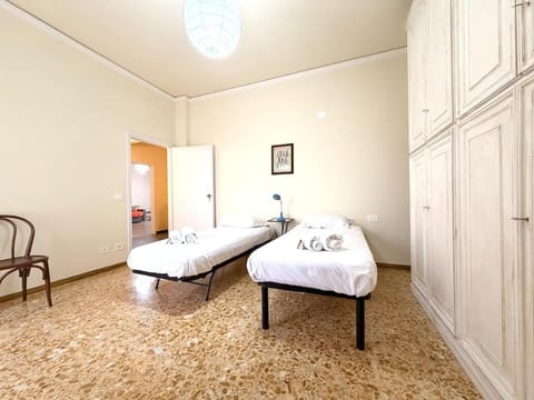 Vintage Armonia 2BR apartment Apartment in Florence