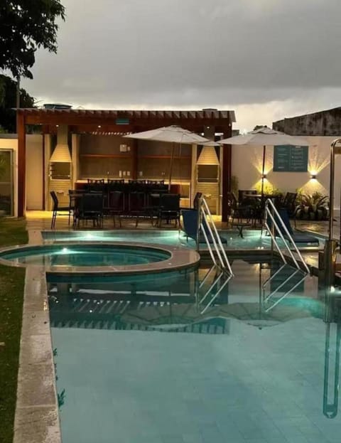Hot Tub, Swimming pool