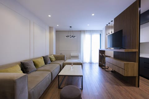 Communal lounge/ TV room, Living room, Seating area