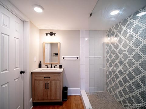 Oak and Ember at Marietta Square Apartment in Marietta