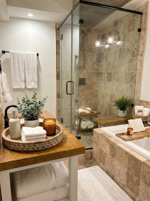 Ultra-Luxe 2BR on Doheny Newly Renovated Apartment in West Hollywood