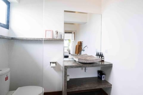 Bright! - Spacious Loft 3 mins Walk To the Beach Apartment in North Kuta