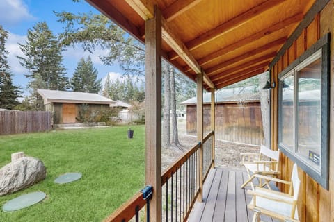 Moose Chalet House in Woods Bay