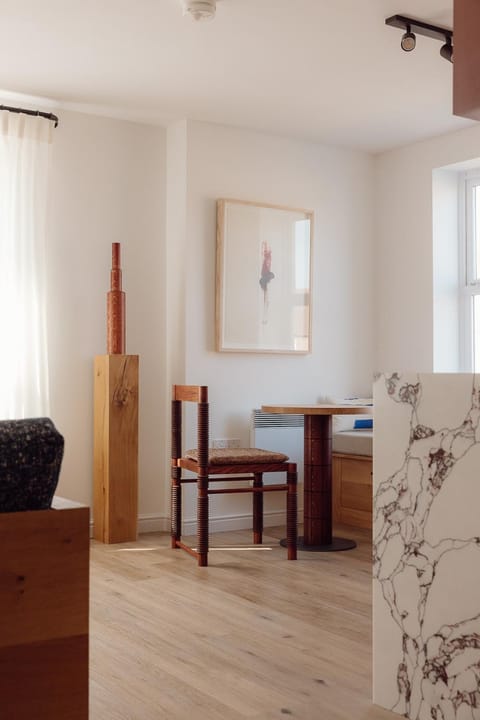 Seating area, Dining area, kitchen