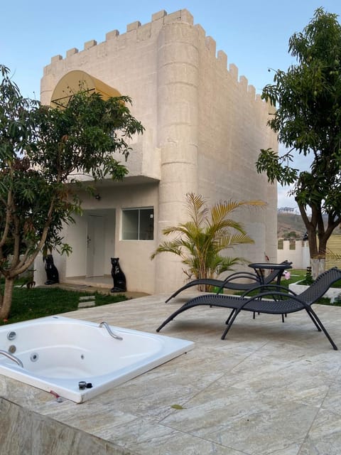Facade/entrance, View (from property/room)