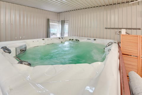 3 Mi to Dtwn Wichita Falls Gem with Private Sauna! House in Wichita Falls