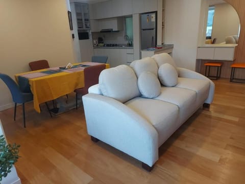 Communal lounge/ TV room, TV and multimedia, Living room, Seating area