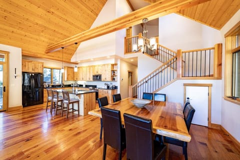 Glaze Meadow 141 House in Oregon