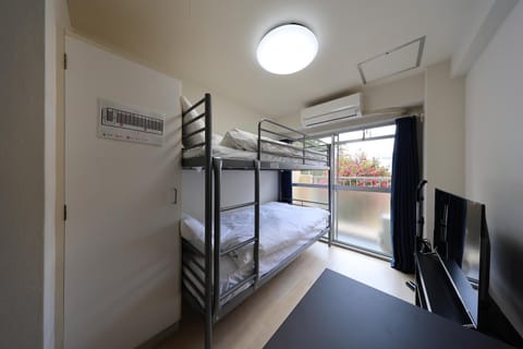 Bed, Photo of the whole room, bunk bed