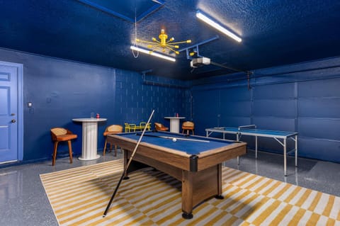 Sleeps 16 Heated Pool Villa Just 8Mi from Clearwater Beach House in Largo